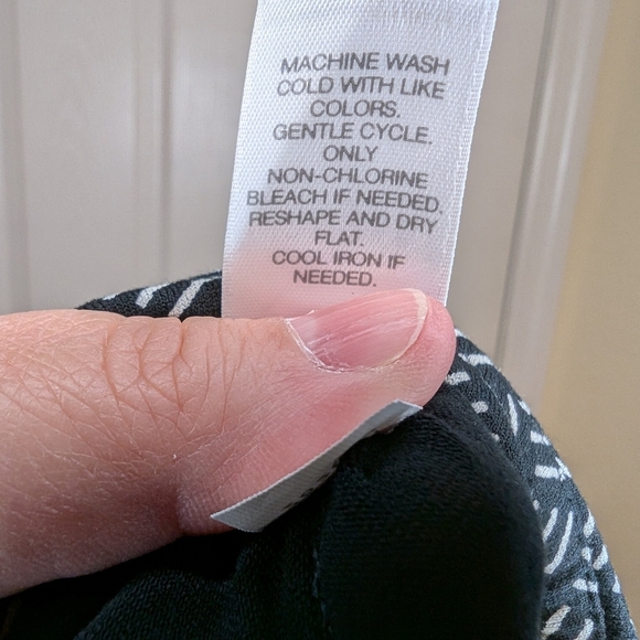 J. Jill Wearever Collection Women's Large Long Skirt Black White Rayon Lycra - Picture 7 of 7